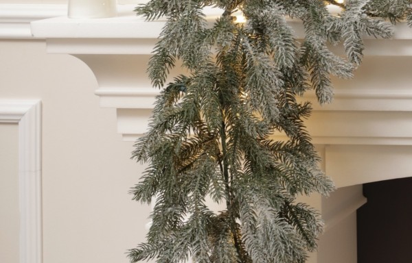 Zasnežená vianočná girlanda Full 3D-50 LED-270 cm-White Angel
