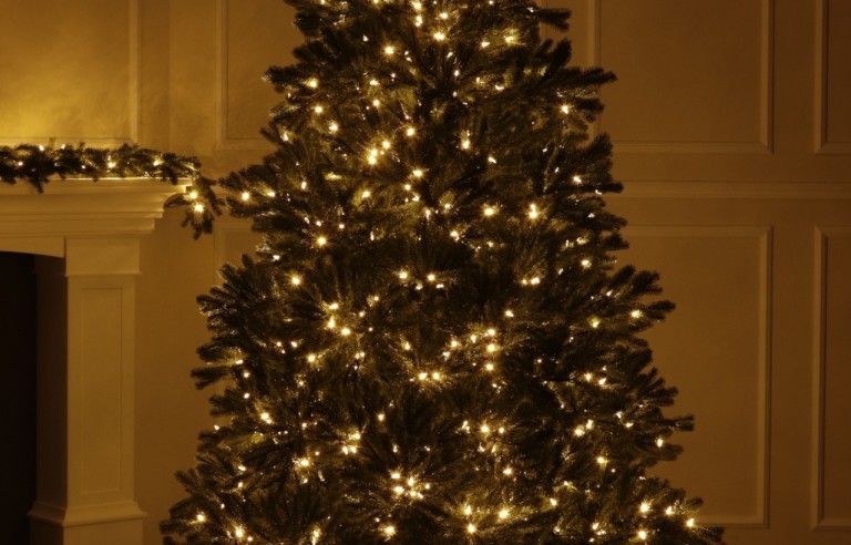Full Spritzgussnadeln Künstlicher Weihnachtsbaum 260 cm-1000 LED-Black Hill Spruce