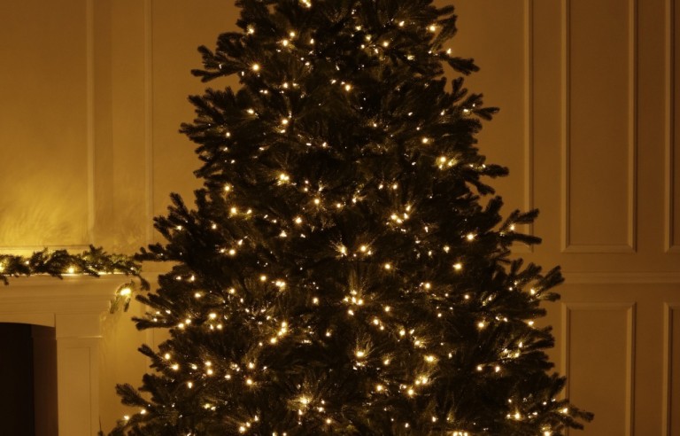 Full Spritzgussnadeln Künstlicher Weihnachtsbaum 425 cm-LED-Black Hill Spruce